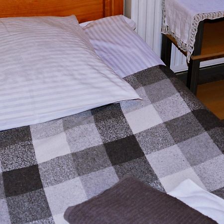 Guest House Mandrivnyi Rooms&Apartments Yasinya Dış mekan fotoğraf