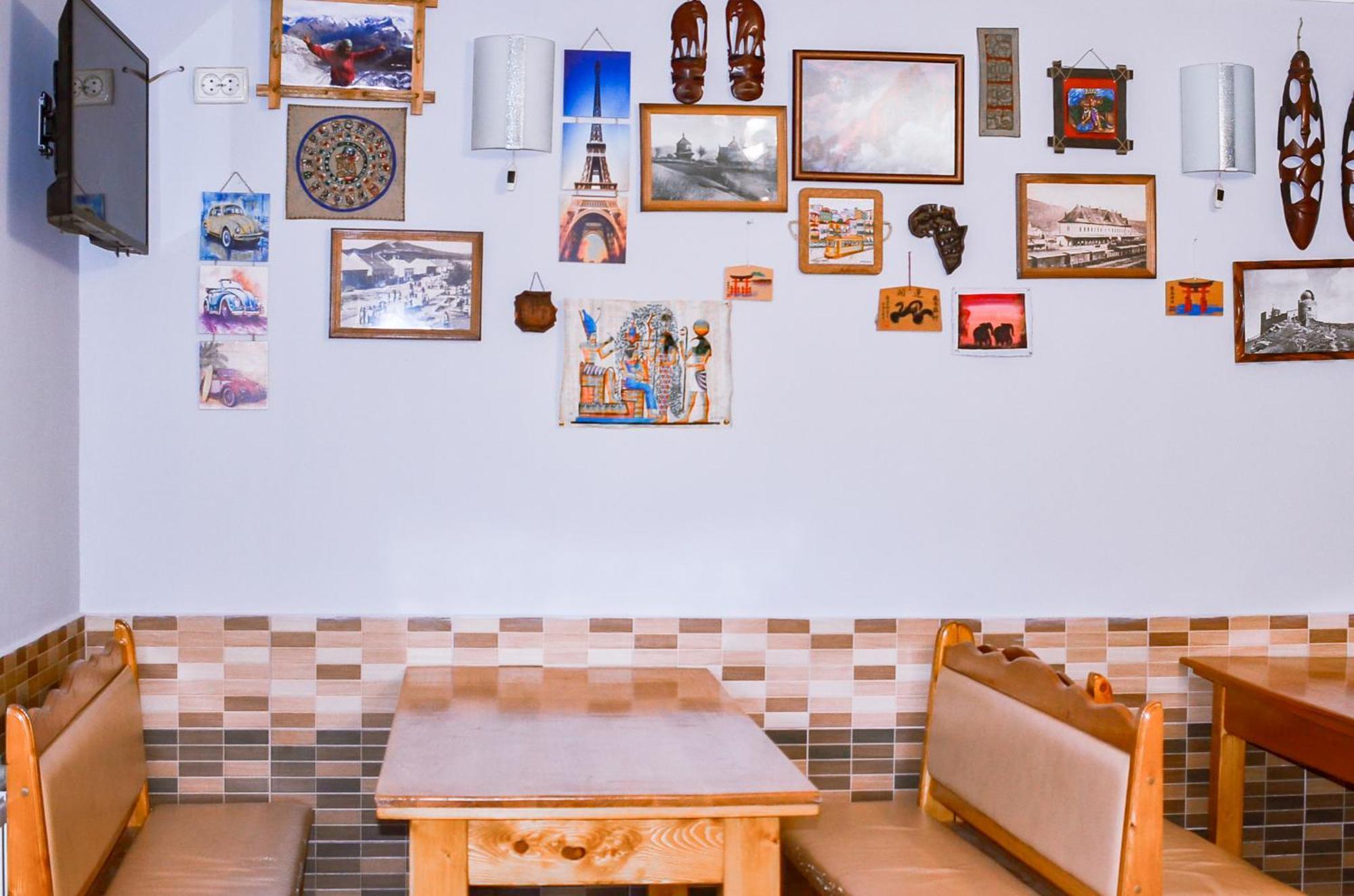 Guest House Mandrivnyi Rooms&Apartments Yasinya Dış mekan fotoğraf