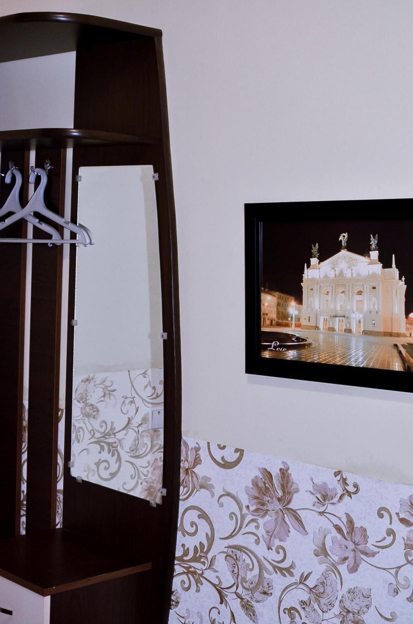 Guest House Mandrivnyi Rooms&Apartments Yasinya Dış mekan fotoğraf